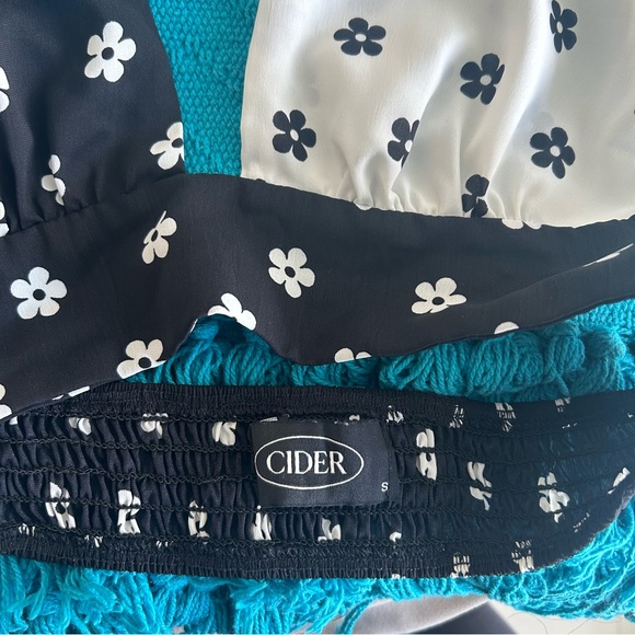 Floral Colorblock Halter Top Small - Picture 5 of 5